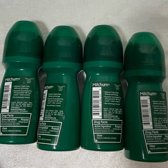NEW Lot of 4 Mitchum triple odor defense 48h roll on deodorants - Picture 2 of 2